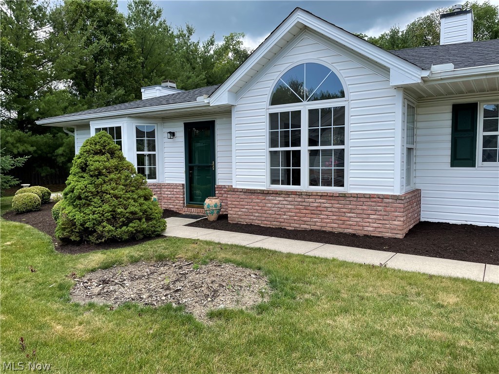 18511 Woodhaven Drive Strongsville OH 44149