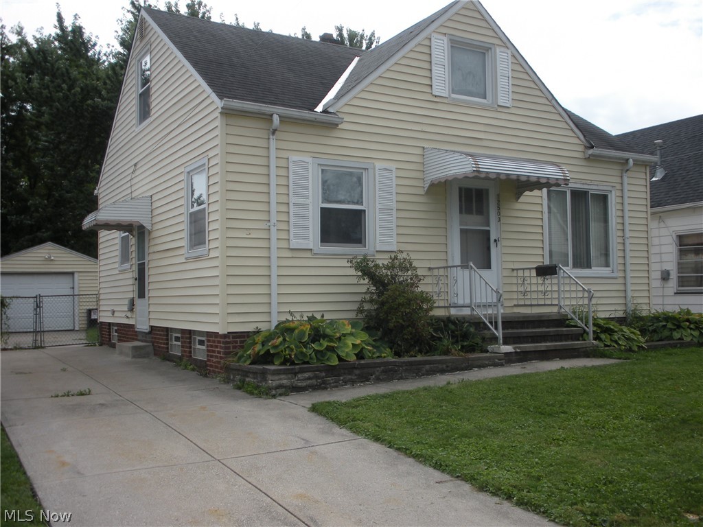 12503 Carrington Avenue Cleveland OH 44135