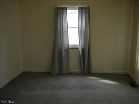 12503 Carrington Avenue Cleveland OH 44135