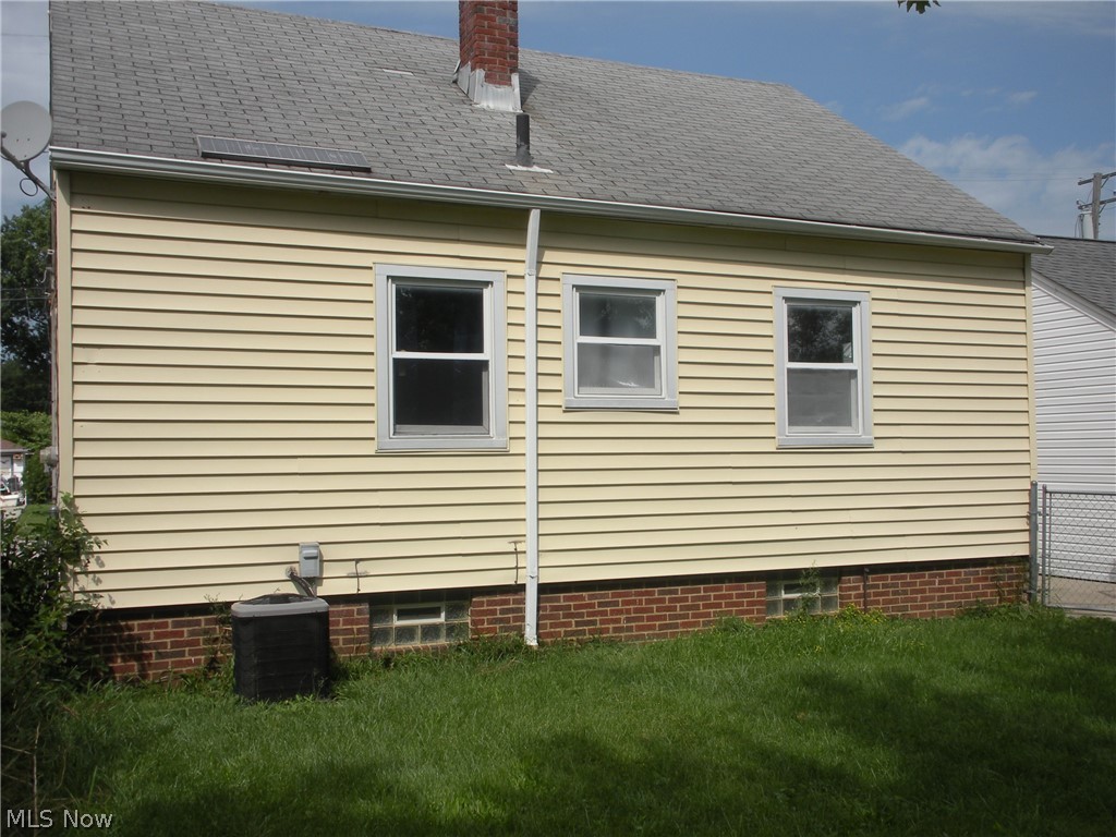 12503 Carrington Avenue Cleveland OH 44135