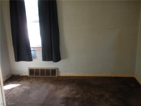 12503 Carrington Avenue Cleveland OH 44135