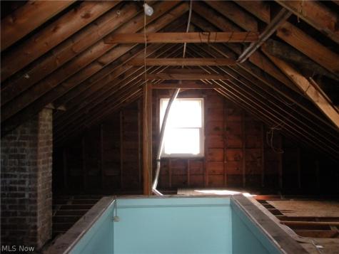 12503 Carrington Avenue Cleveland OH 44135