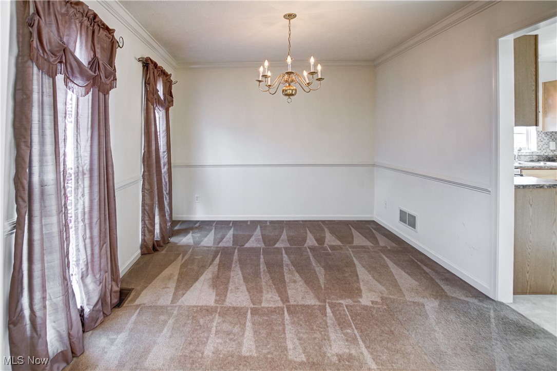 6308 Richmond Road Oakwood Village OH 44146