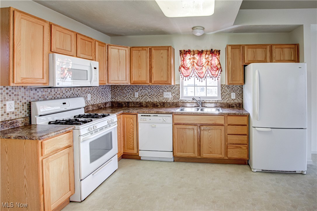 6308 Richmond Road Oakwood Village OH 44146