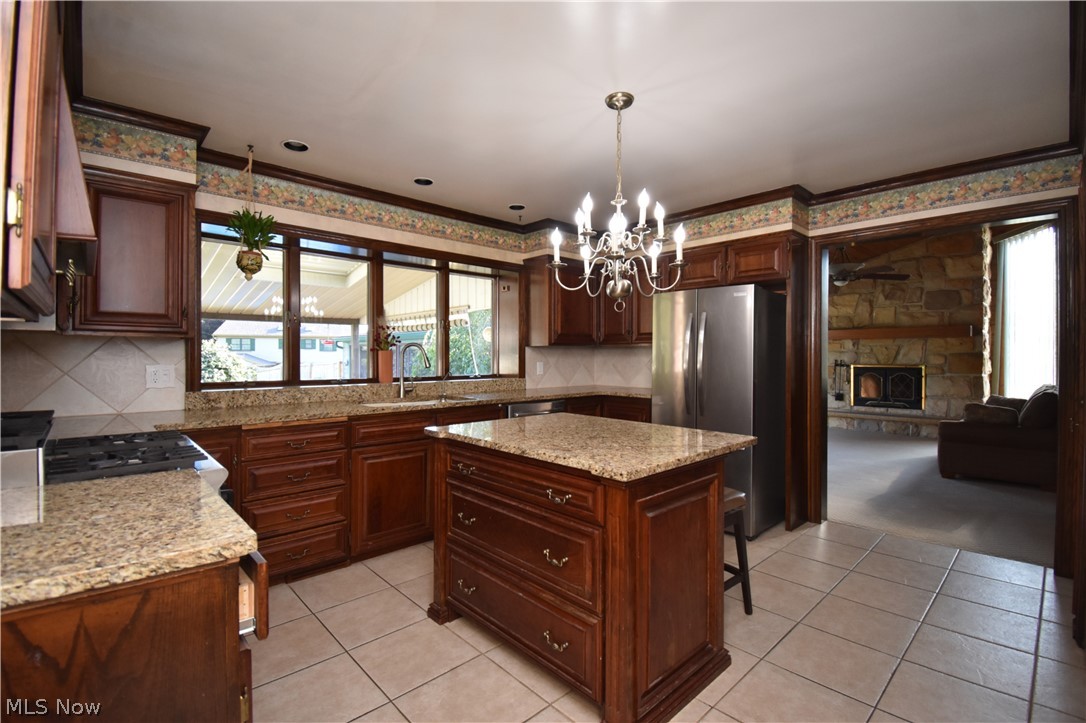 7134 Pine Grove Drive Hubbard OH 44425