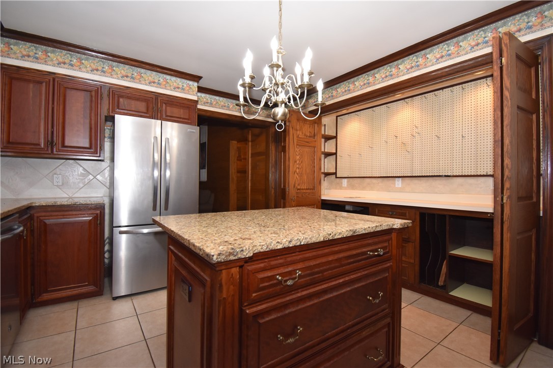 7134 Pine Grove Drive Hubbard OH 44425