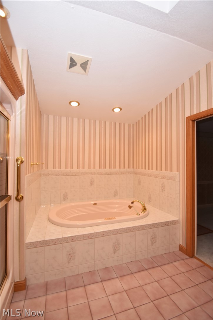 7134 Pine Grove Drive Hubbard OH 44425