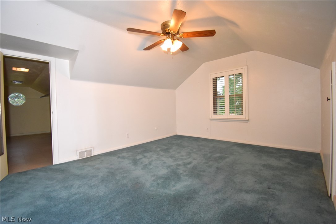 7134 Pine Grove Drive Hubbard OH 44425