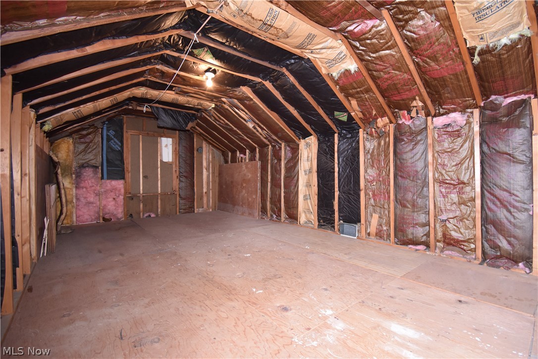 7134 Pine Grove Drive Hubbard OH 44425