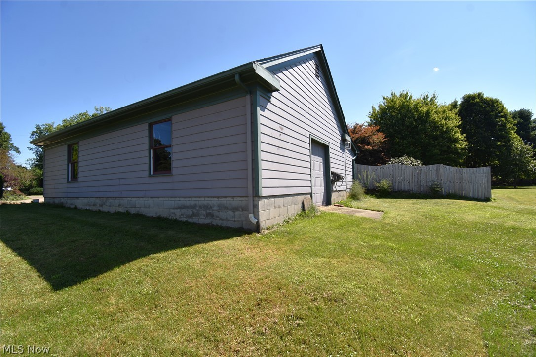 7134 Pine Grove Drive Hubbard OH 44425