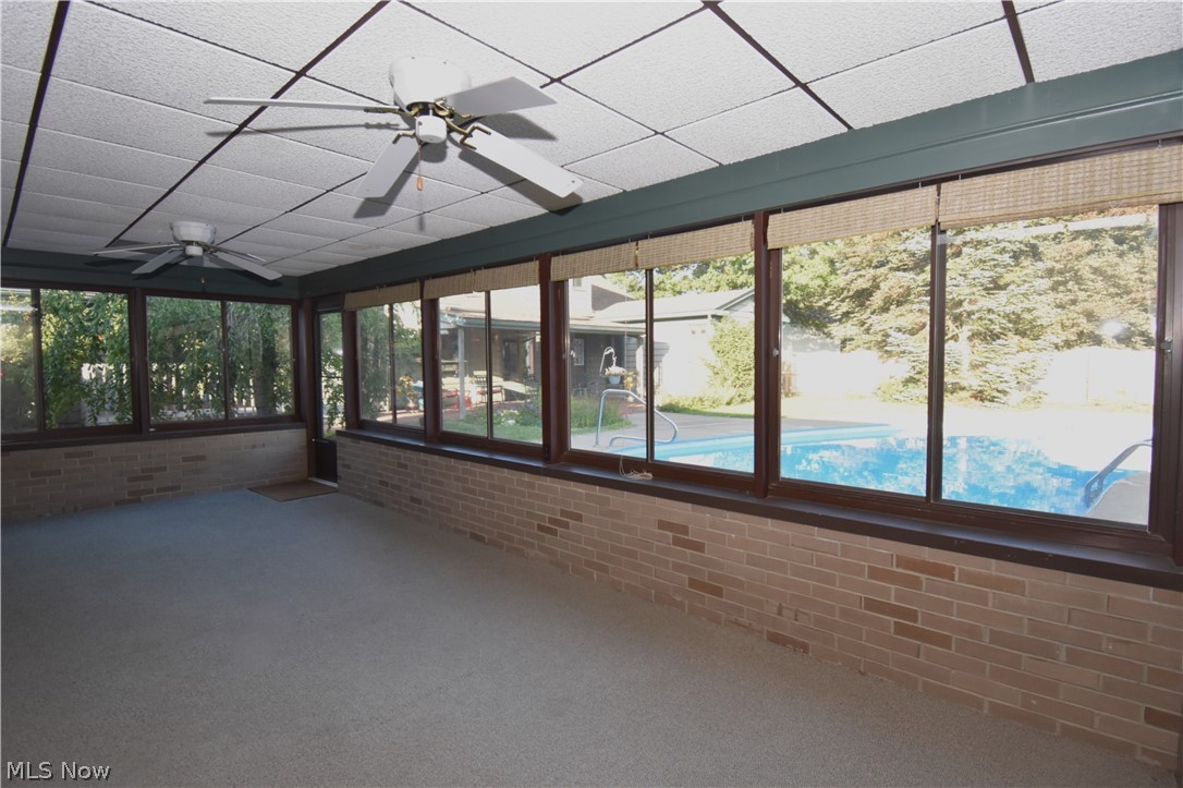 7134 Pine Grove Drive Hubbard OH 44425