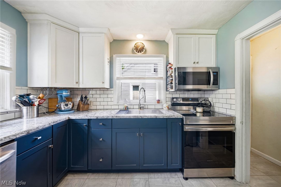 172 Brandtson Avenue Elyria OH 44035