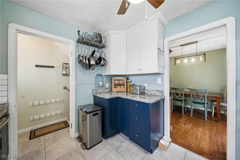 172 Brandtson Avenue Elyria OH 44035