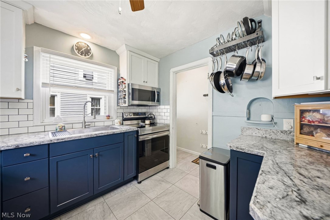 172 Brandtson Avenue Elyria OH 44035