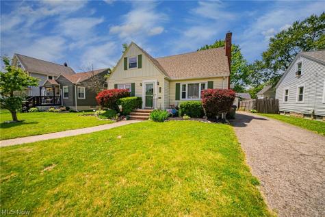 172 Brandtson Avenue Elyria OH 44035