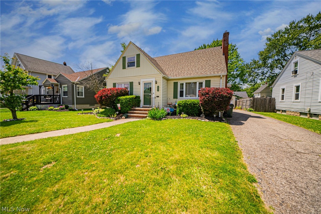 172 Brandtson Avenue Elyria OH 44035