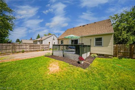 172 Brandtson Avenue Elyria OH 44035
