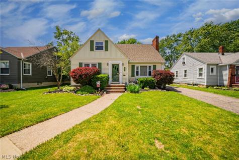172 Brandtson Avenue Elyria OH 44035