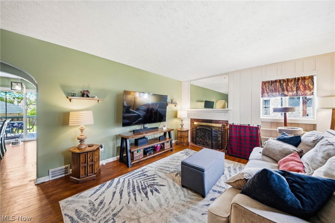 172 Brandtson Avenue Elyria OH 44035