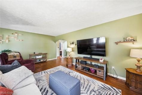 172 Brandtson Avenue Elyria OH 44035