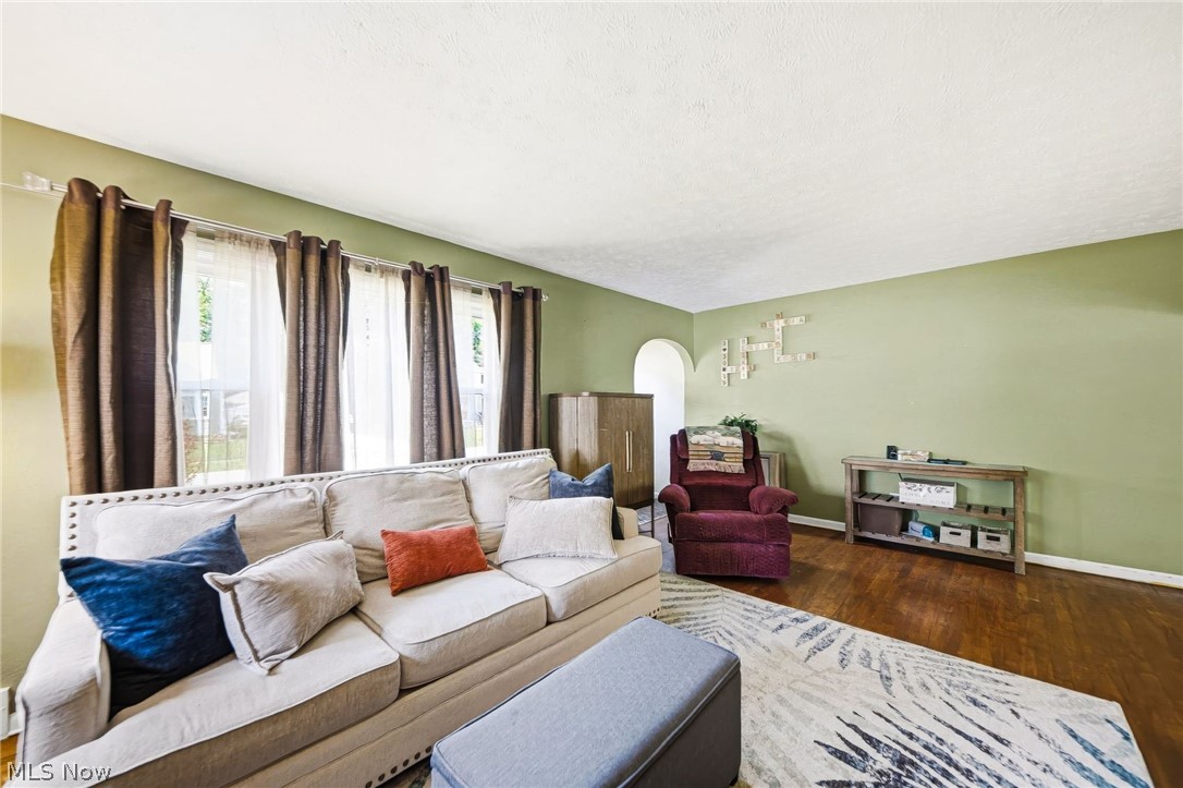 172 Brandtson Avenue Elyria OH 44035