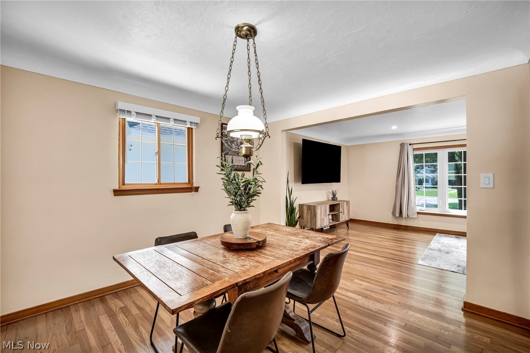 4827 Maple Street Willoughby OH 44094