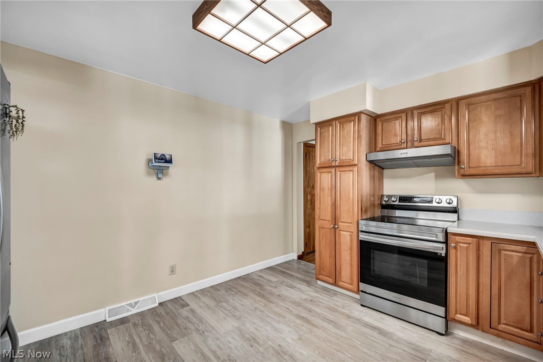 4827 Maple Street Willoughby OH 44094