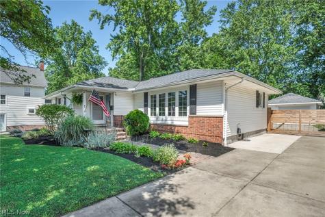 4827 Maple Street Willoughby OH 44094