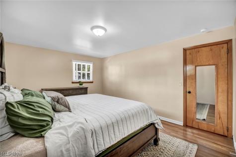 4827 Maple Street Willoughby OH 44094