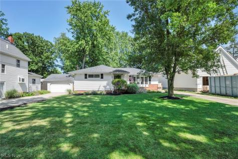 4827 Maple Street Willoughby OH 44094
