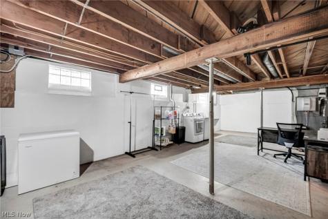 4827 Maple Street Willoughby OH 44094