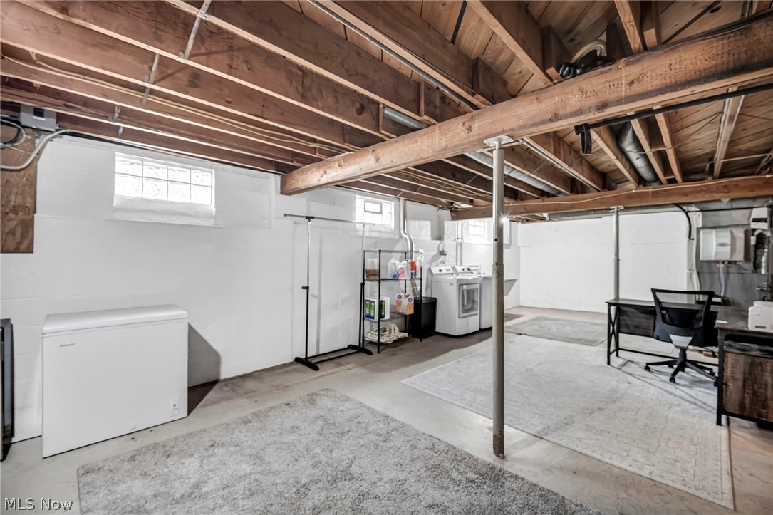 4827 Maple Street Willoughby OH 44094
