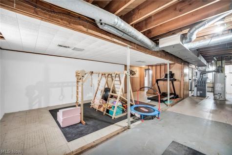 4827 Maple Street Willoughby OH 44094