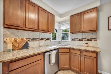 60 Greencroft Road Bedford OH 44146