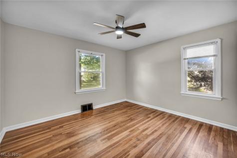 60 Greencroft Road Bedford OH 44146