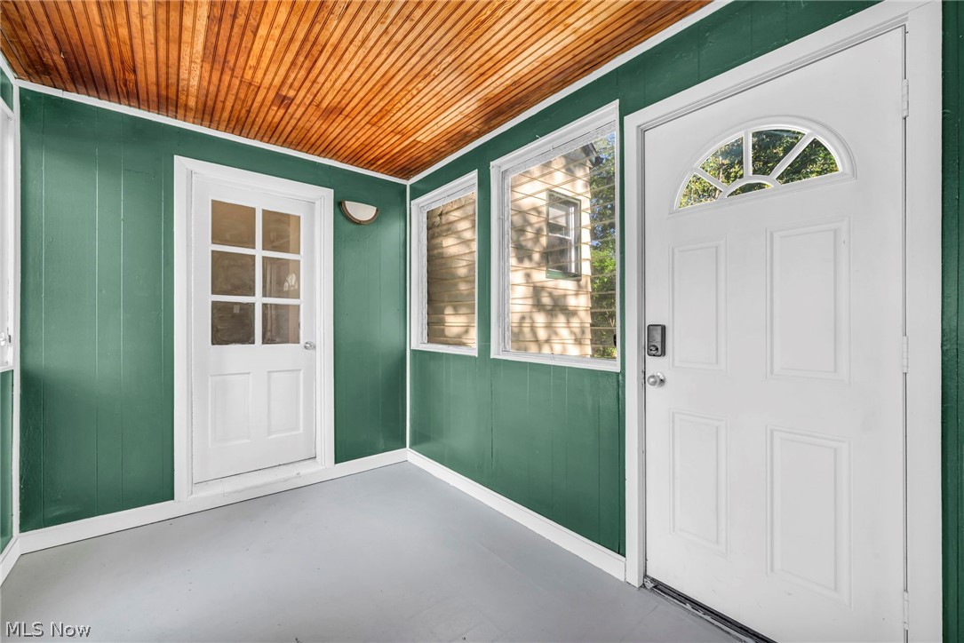 60 Greencroft Road Bedford OH 44146