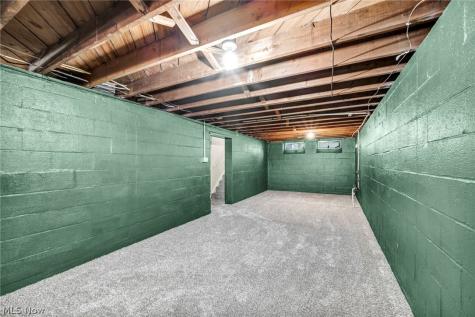 60 Greencroft Road Bedford OH 44146