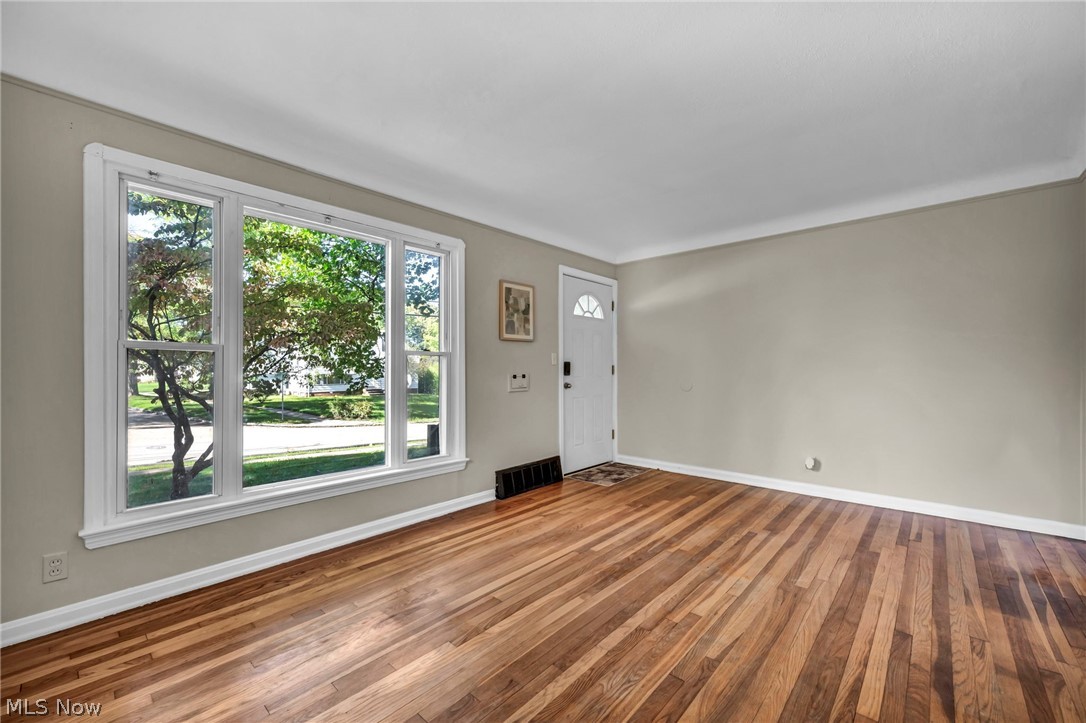 60 Greencroft Road Bedford OH 44146