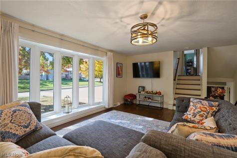 1879 Hibbard Drive Stow OH 44224