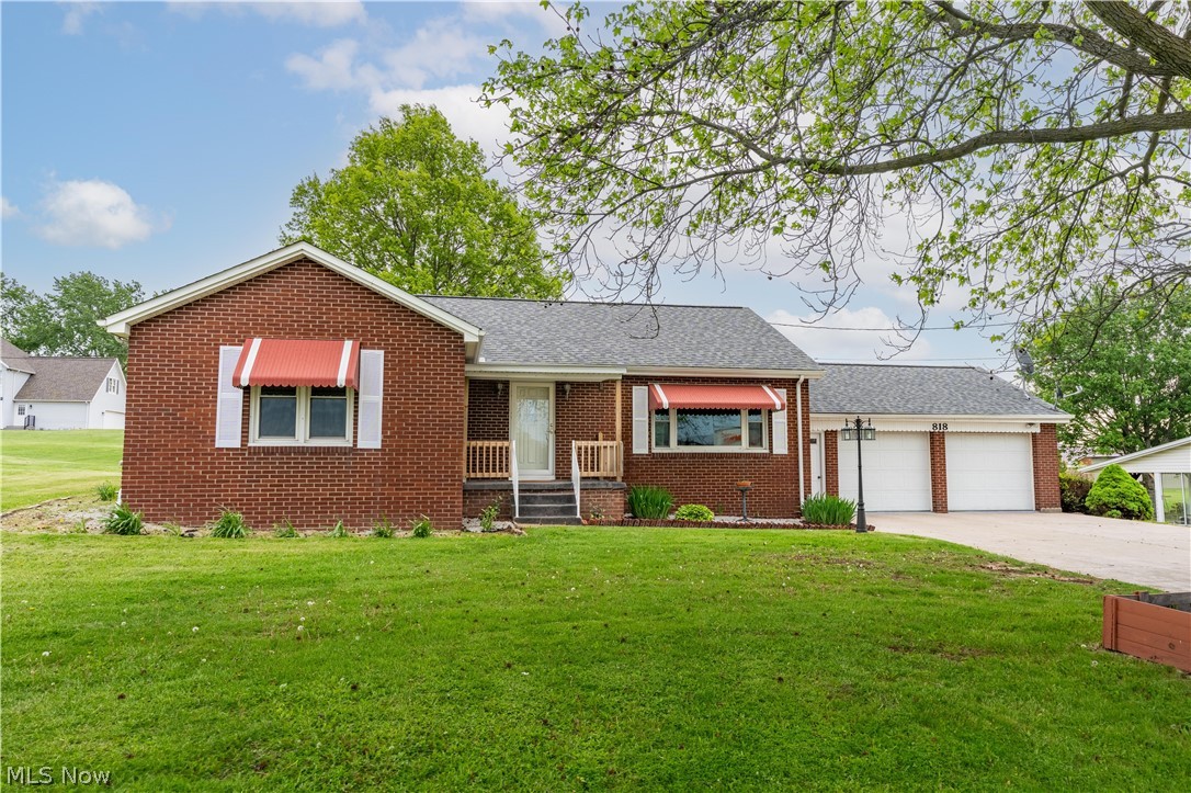 818 Canton Road NW Carrollton OH 44615