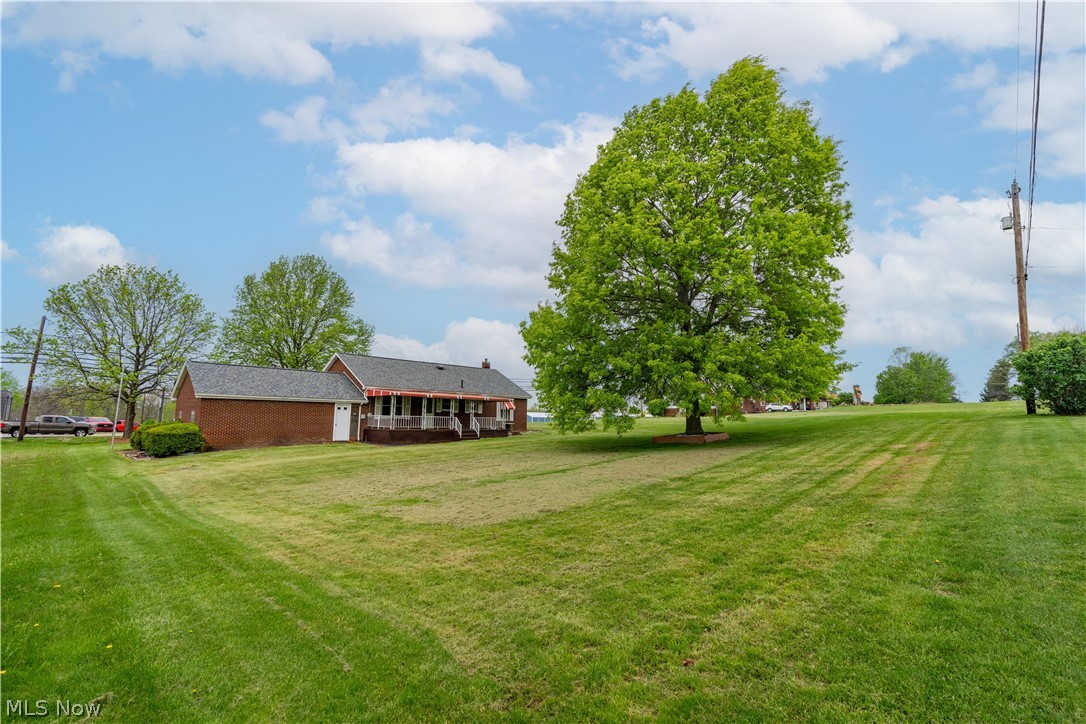 818 Canton Road NW Carrollton OH 44615
