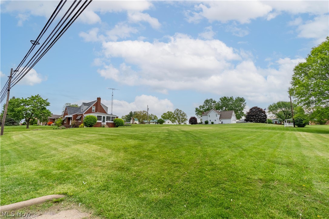 818 Canton Road NW Carrollton OH 44615