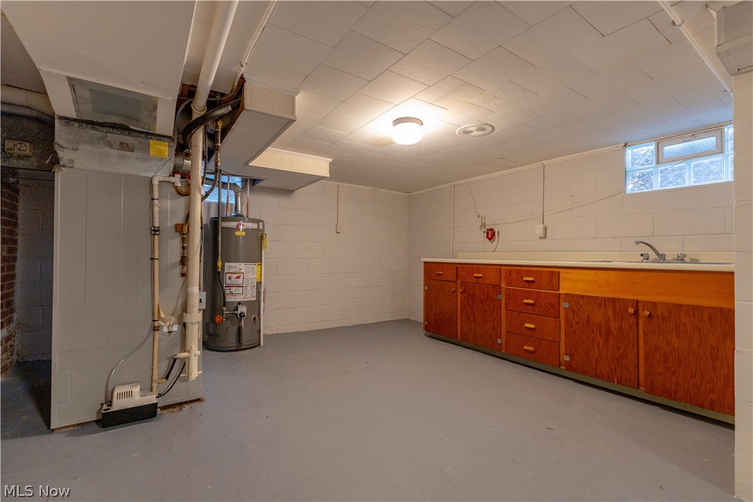 818 Canton Road NW Carrollton OH 44615