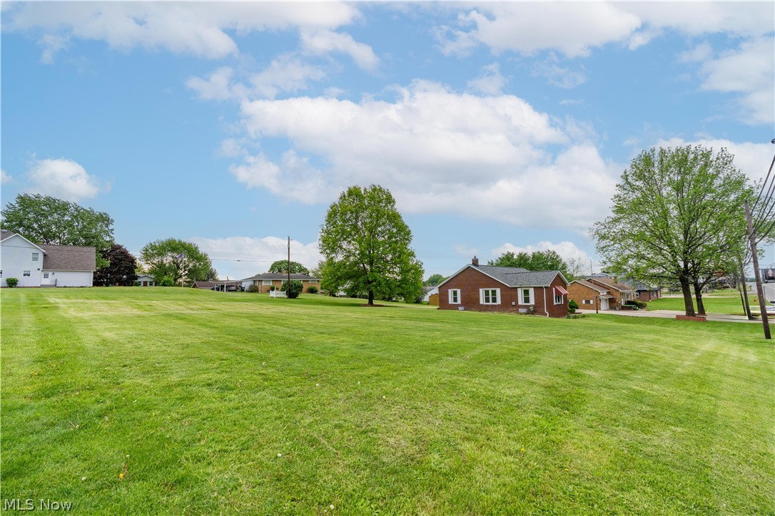 818 Canton Road NW Carrollton OH 44615
