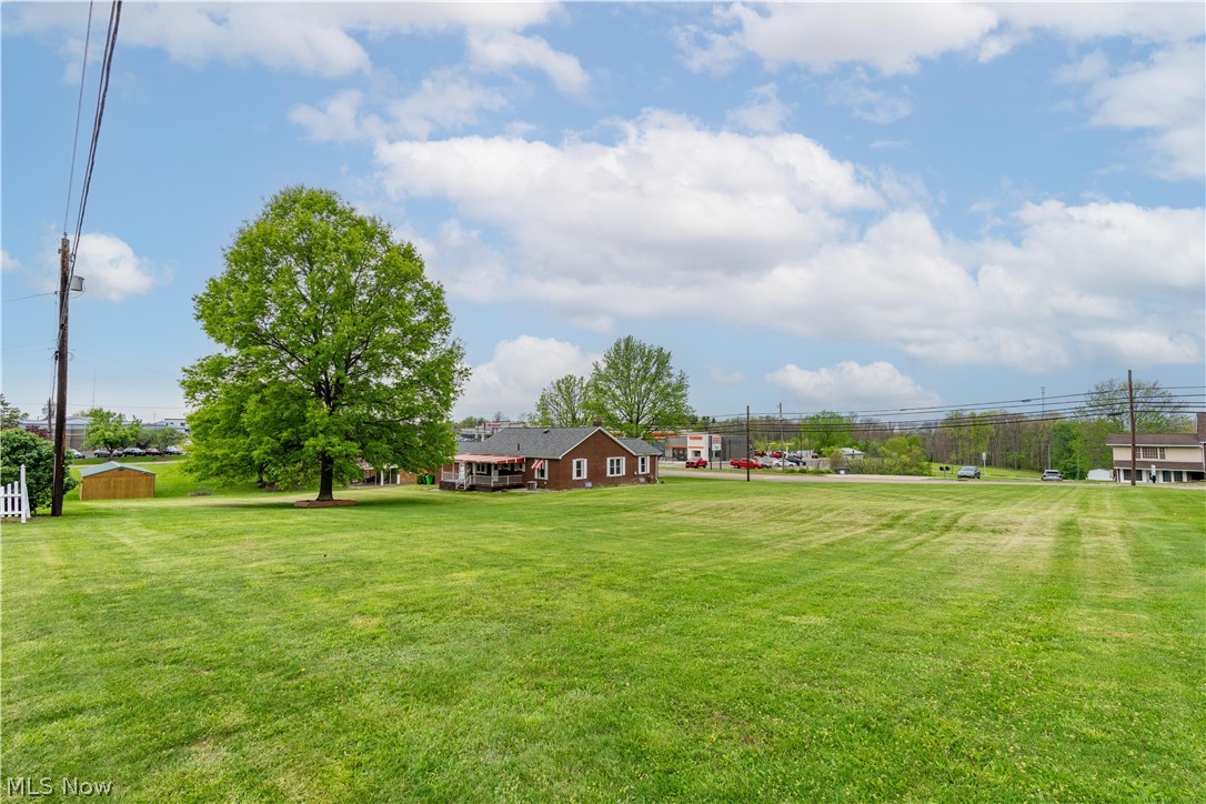 818 Canton Road NW Carrollton OH 44615