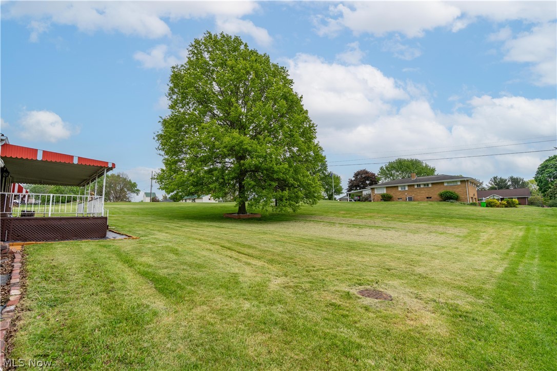 818 Canton Road NW Carrollton OH 44615