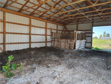 290 Township Road 581 Sullivan OH 44880