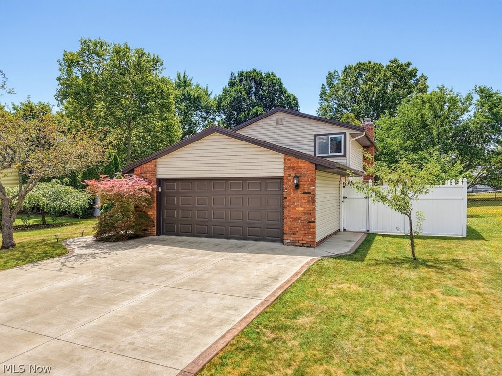 7875 Newcomb Drive Parma OH 44129
