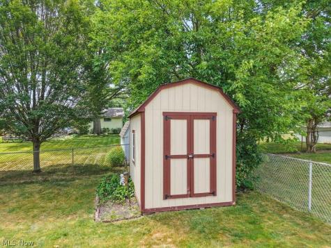 7875 Newcomb Drive Parma OH 44129