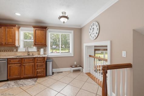 7875 Newcomb Drive Parma OH 44129